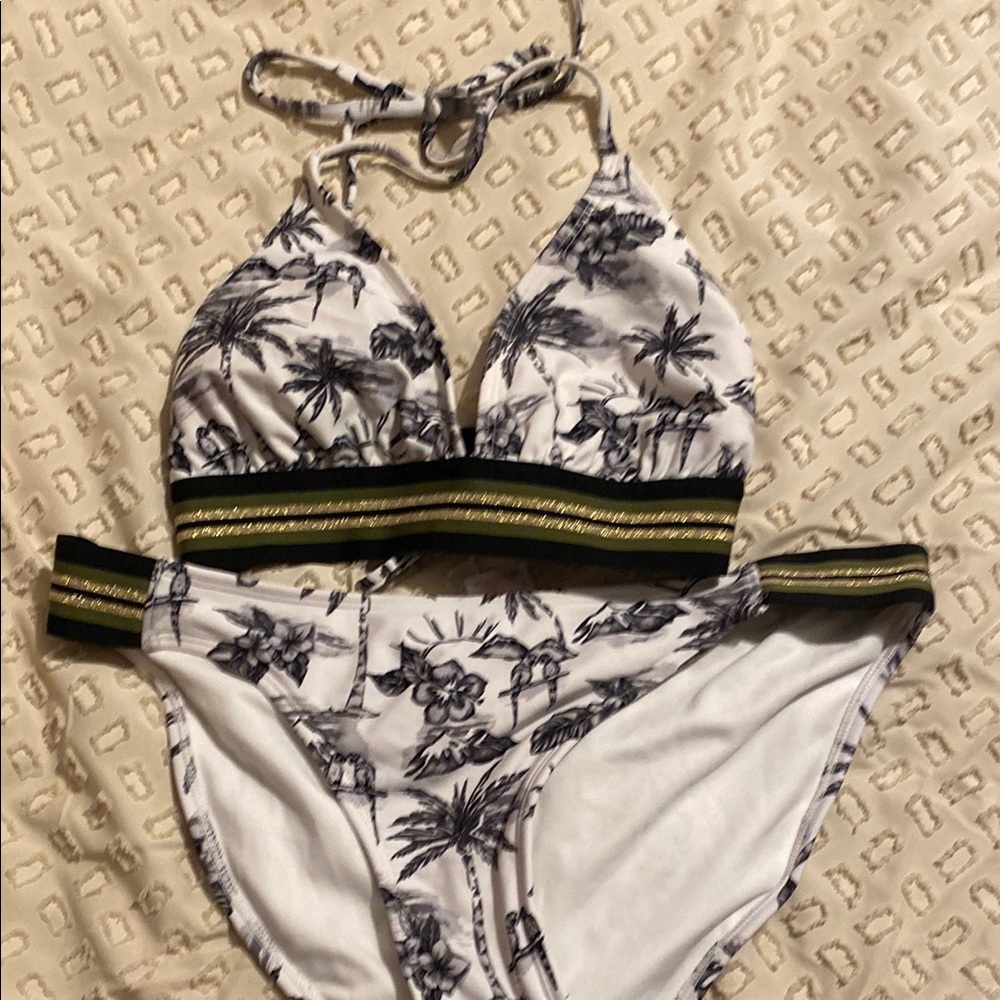 Black and White Tropical Print Bikini